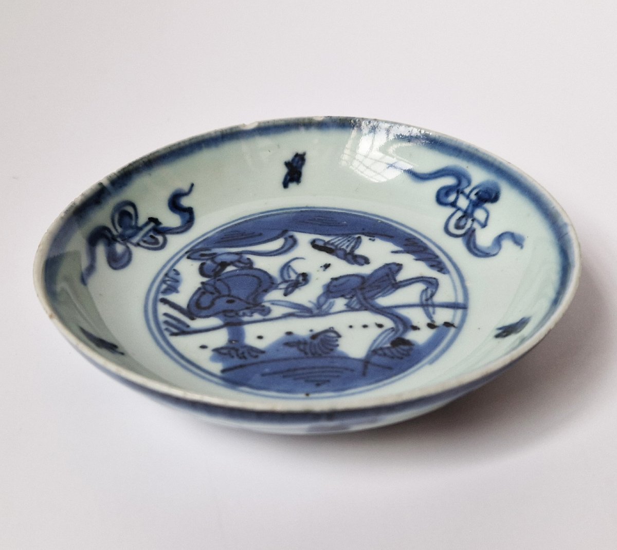 Plat Chinois Ming Wanli « Kraak » bleu et blanc, vers 1600  Diam 13.2 cm-photo-1