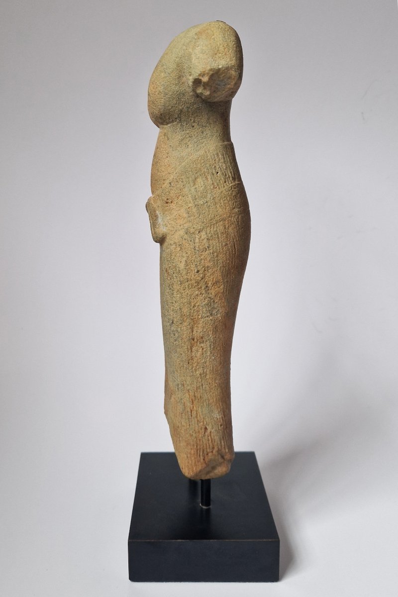 Torse d’Uma en grès, art Khmer, période d’Angkor (style du Baphuon), XIe siècle, 28.5 cm-photo-4