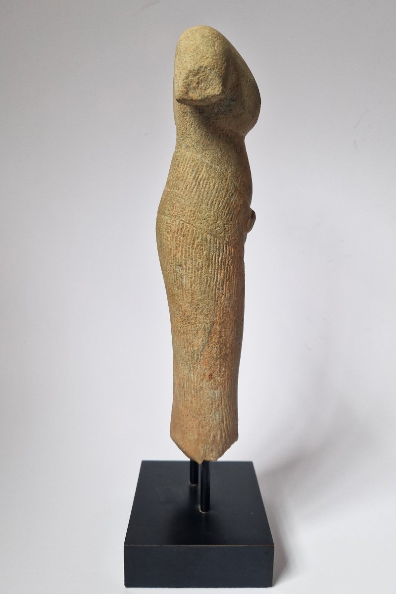 Torse d’Uma en grès, art Khmer, période d’Angkor (style du Baphuon), XIe siècle, 28.5 cm-photo-3