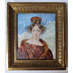 École allemande ou française, vers 1830 Portrait en miniature représentant une dame élégante