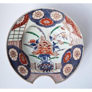 A Japanese Imari Porcelain Shaving Basin Or Barber’s Bowl, Early 18th Century