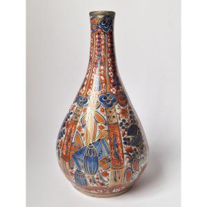 Chinese Porcelain Bottle Vase From The Wanli Period, Circa 1620, With Decoration Added Around 1820