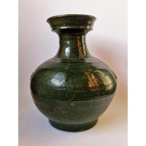 Vase Hu en terre cuite à glaçure verte dynastie Han Chine vers 206 av. J.-C. – 220 apr. J.-C.