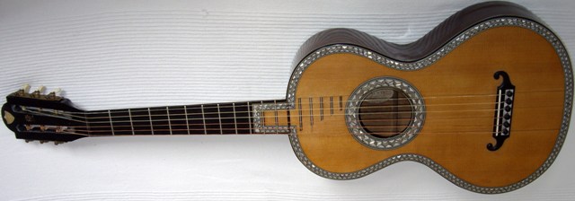 Guitare De LACOTE