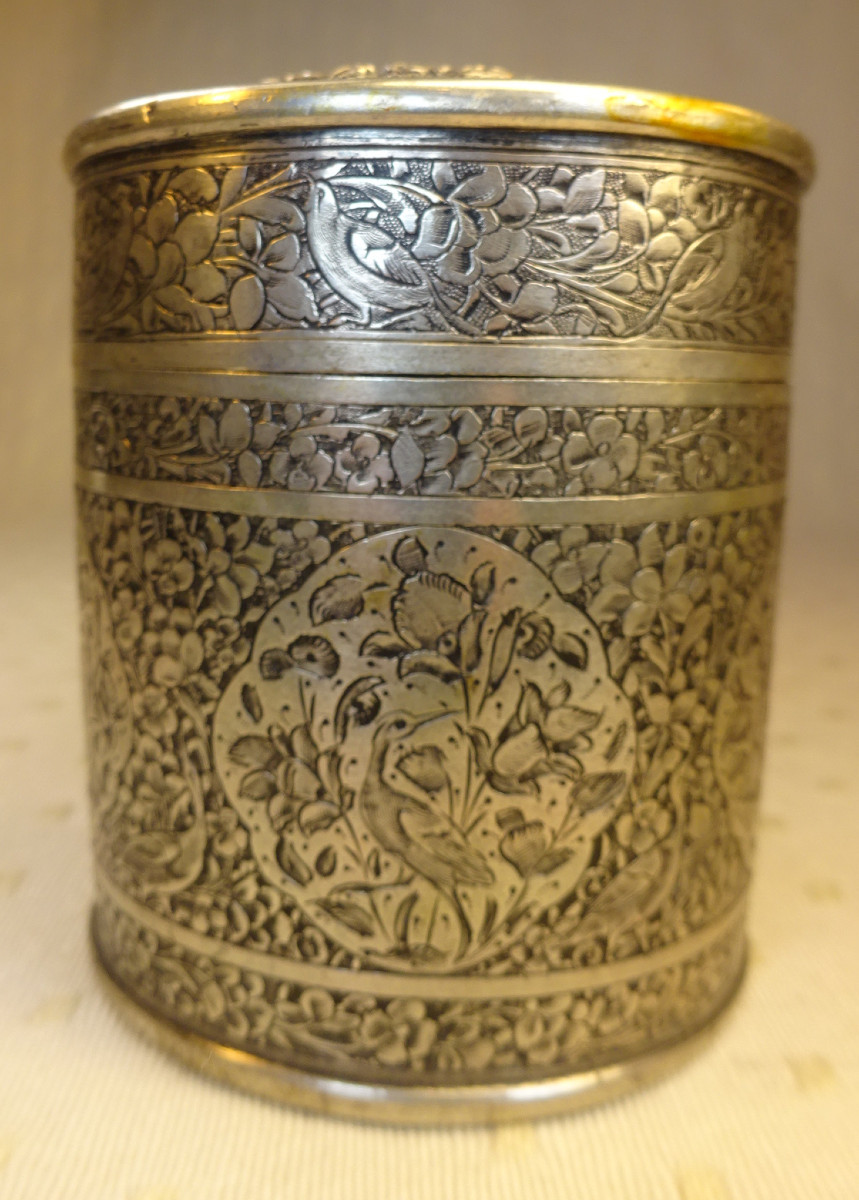 Boîte Tabac Ronde En Argent Persan à Décor Gravé Et En Relief. XIXe Siècle.-photo-3