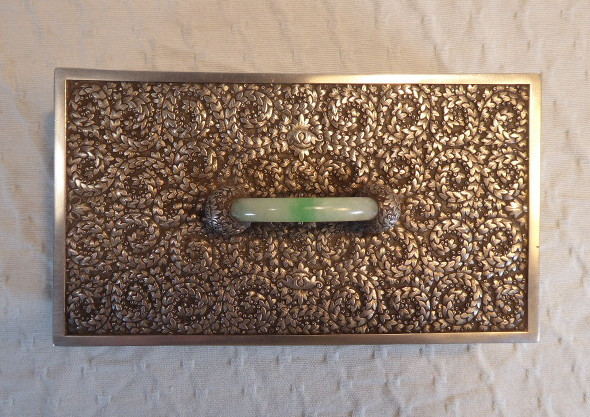 Boîte en argent cambodgienne de très haute qualité avec anse en jade, datant des années 1920.-photo-4