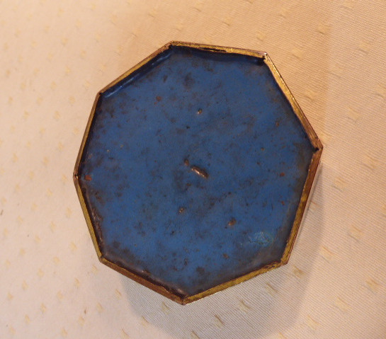 Chinese Cloisonné Enamel Hexagonal Box "welcome Flowers", 18th And Early 19th Century. -photo-4