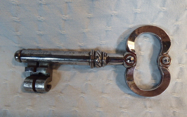 A Very High-quality Austro-hungarian Key, Circa 1800-1860. Refined And Brilliant, In Excellent Condition.-photo-2