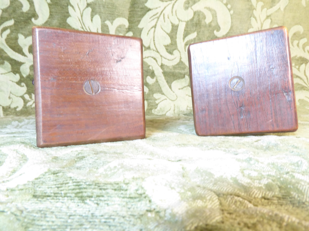 Paire de statuettes religieuses en bois polychrome sculpté, autrichienne (XVIIe siècle)-photo-3