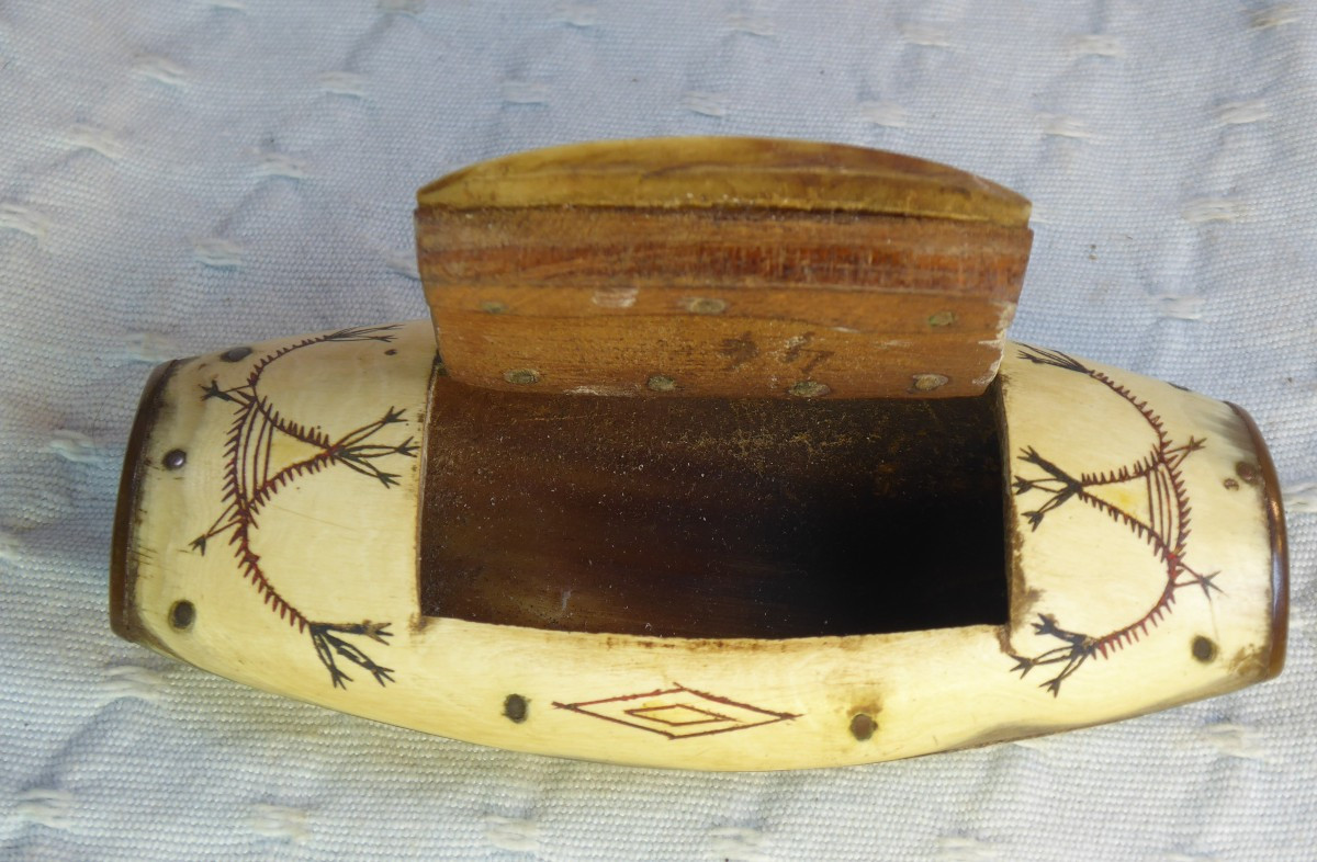 19th Century Horn Snuffbox-photo-2