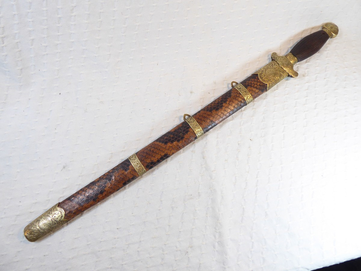 Chinese Jian Short Sword, Snakeskin Sheath-photo-2