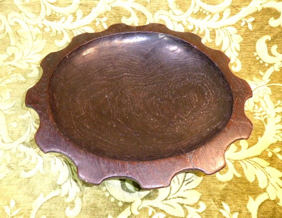 Bol en bois à lobes inhabituel, XVIIIe/XIXe siècle