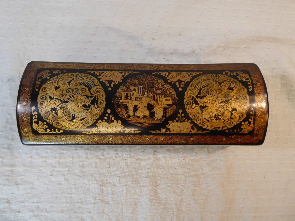 Chinese Box In Black Lacquer With Gold Leaf, 19th Century.-photo-2