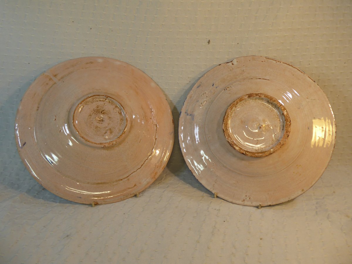 A Pair Of Talavera (spain) Earthenware Plates With Blue-and-white Decoration, Dating From Around 167-photo-3