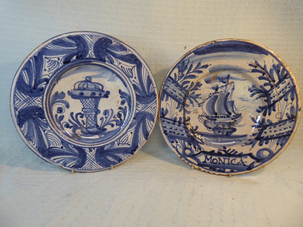 A Pair Of Talavera (spain) Earthenware Plates With Blue-and-white Decoration, Dating From Around 167