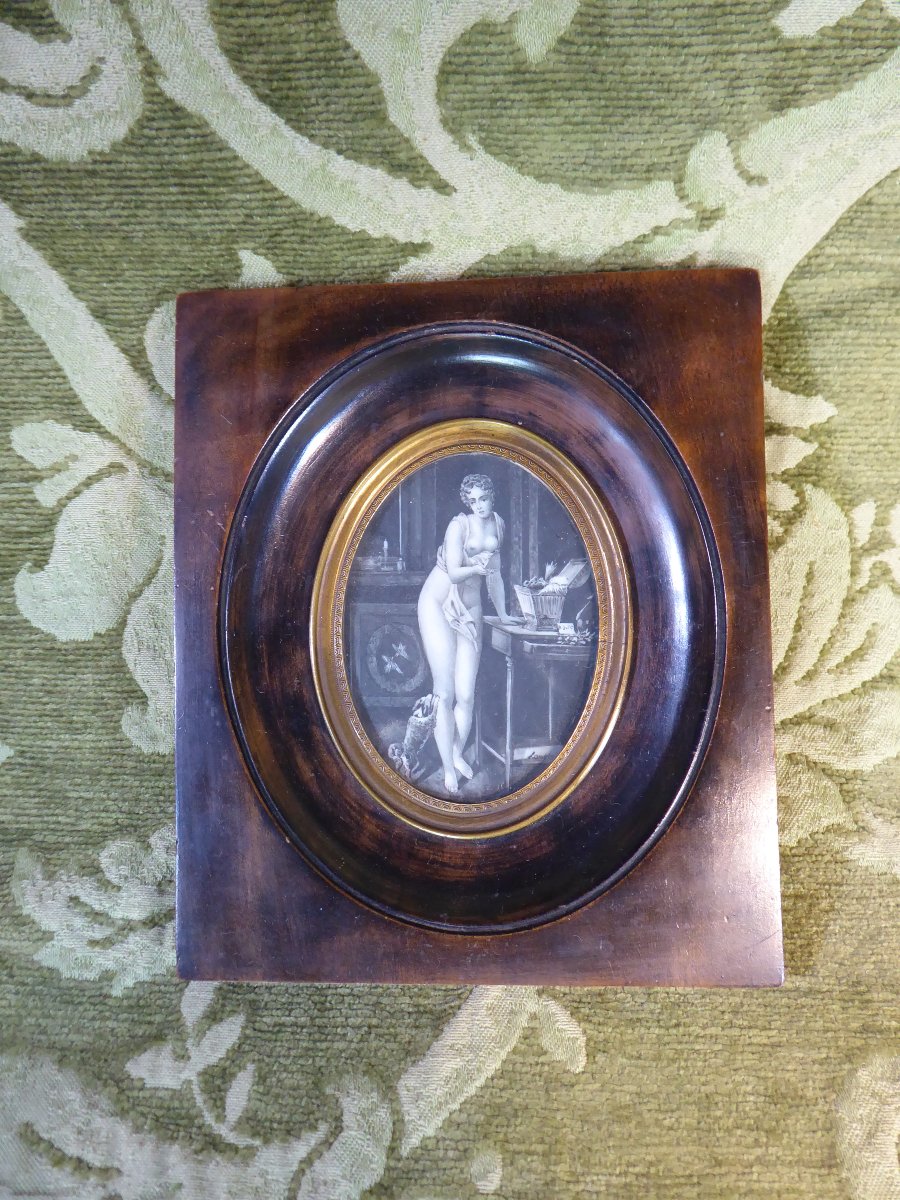 Une paire de miniatures en grisaille représentant des nus, datant de la Belle Époque.-photo-2