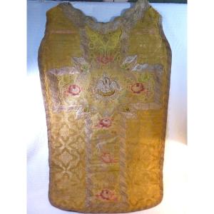 18th-century French Silver Brocade Chasuble Adorned With The Pelican In Her Piety.