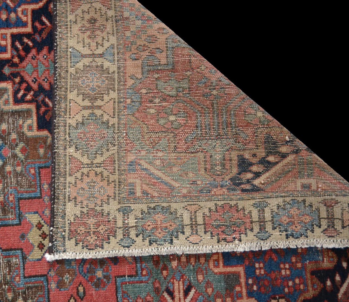 Tapis ancien, famille des Bakhtiar, 136 x 200 cm, laine nouée main, Iran milieu du XXème Siècle-photo-6