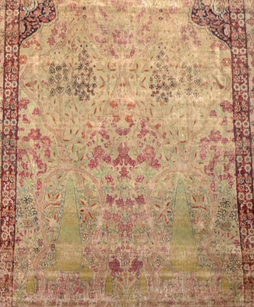 Tapis ancien Kirman, forme prière aux deux cyprès, 136 x 203 cm, laine nouée main, Perse XIXème-photo-2