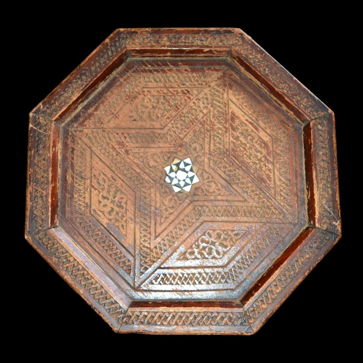 Paire de tables gravée et marquetée en bois de cèdre, Maroc du XIXème Siècle-photo-1