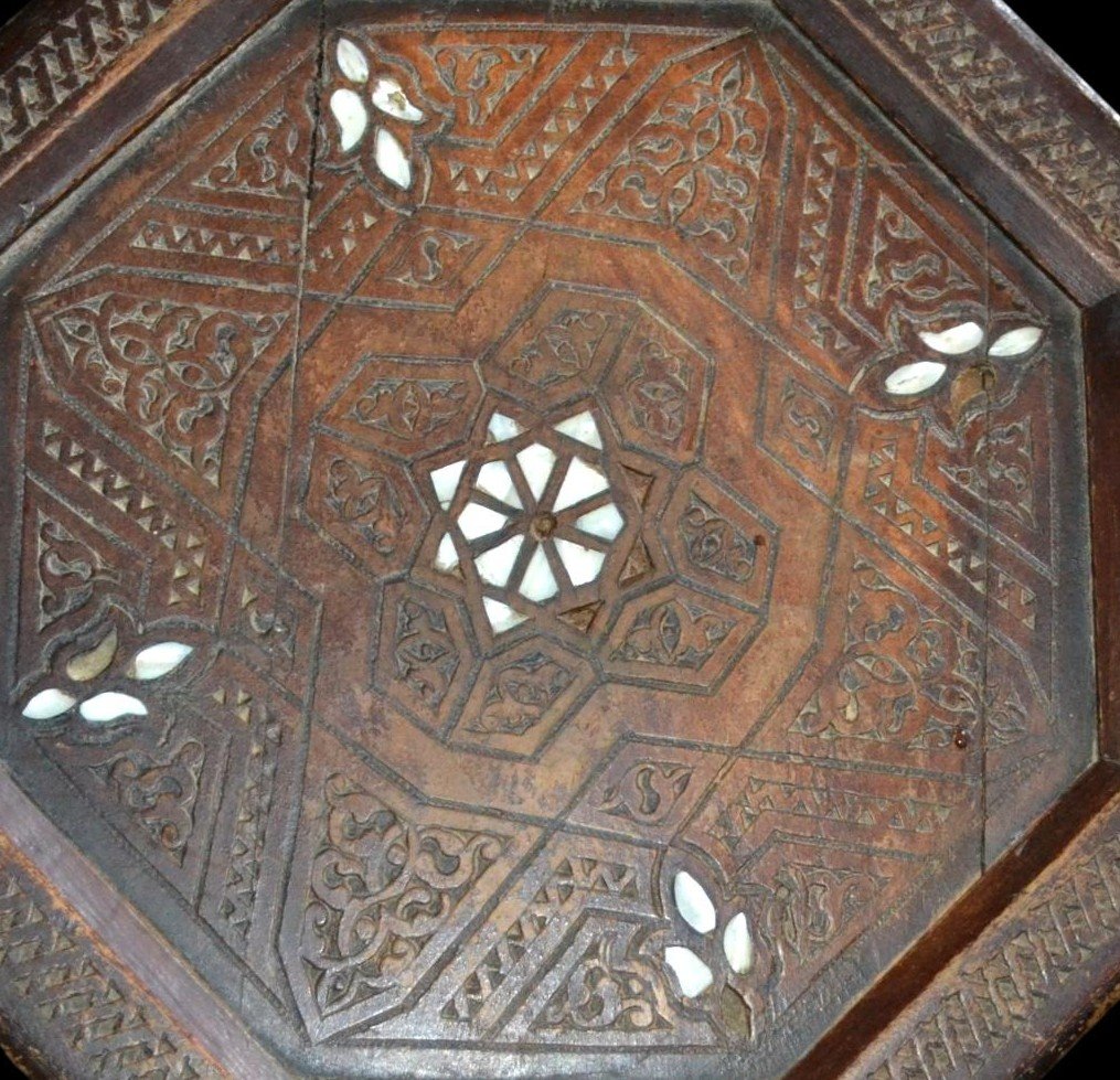 Paire de tables gravée et marquetée en bois de cèdre, Maroc du XIXème Siècle-photo-5