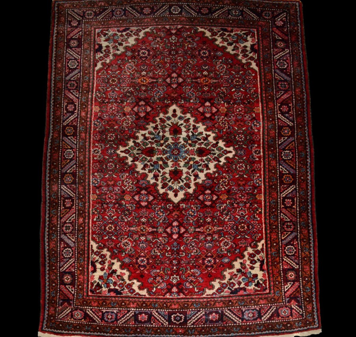 Tapis Persan Bidjar, 148 cm x 200 cm, laine nouée main en Iran vers 1950, parfait état