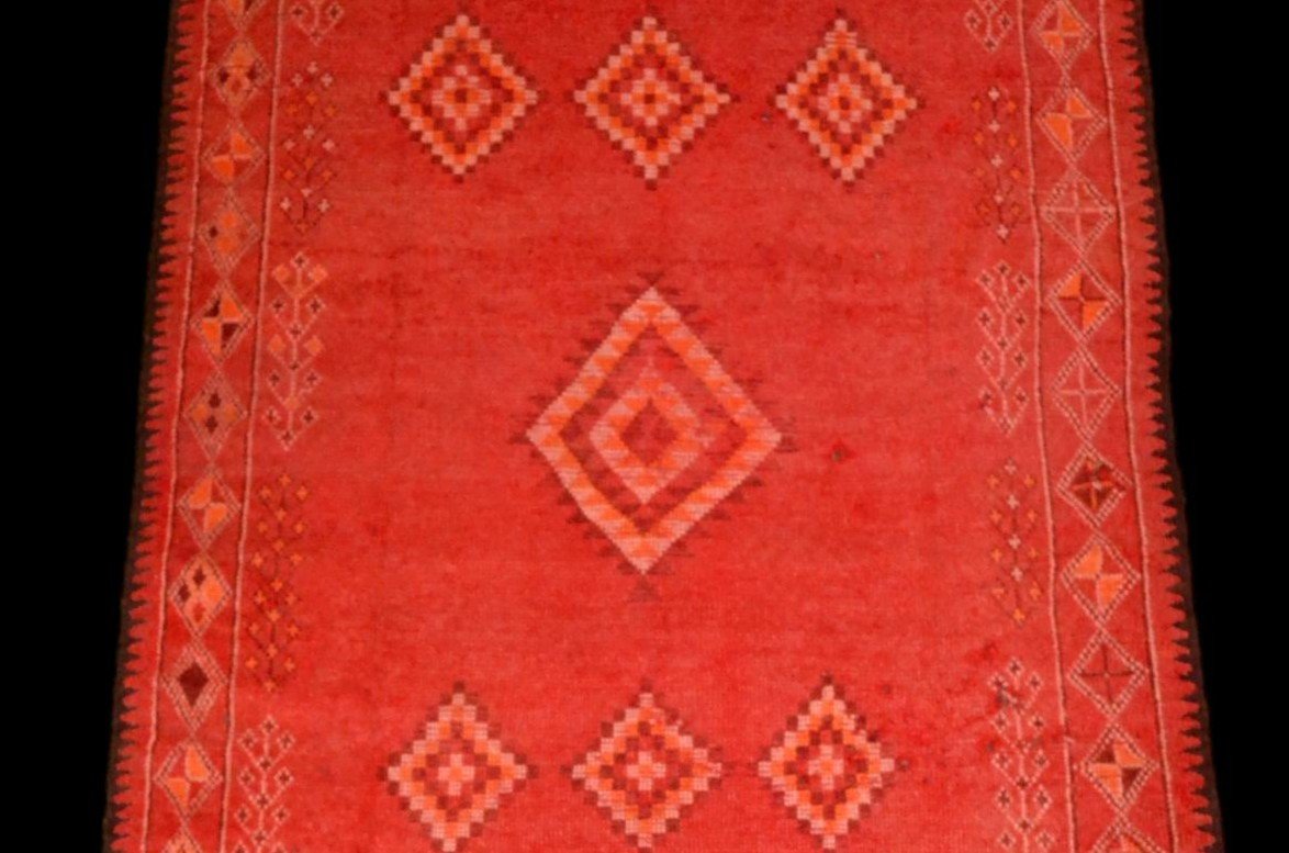 Old Rehamna Carpet, 138 X 254 Cm, Hand-knotted Wool, Work Of Berber Women, Morocco, 1920-photo-1