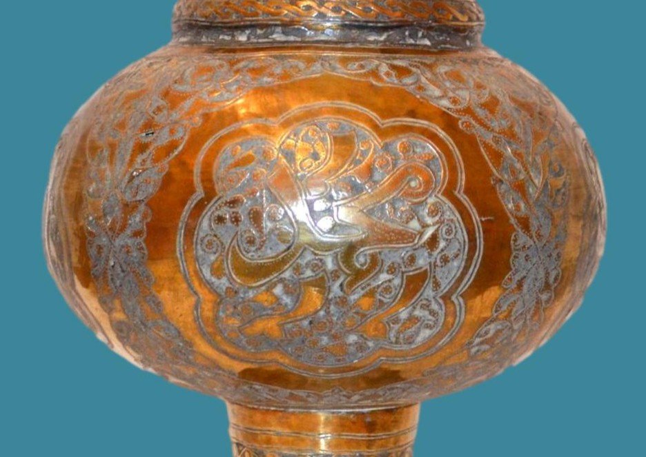 Important Islamic Vase In Brass Ornated With Calligraphy And Foliage XVIII - XIXth Century-photo-2