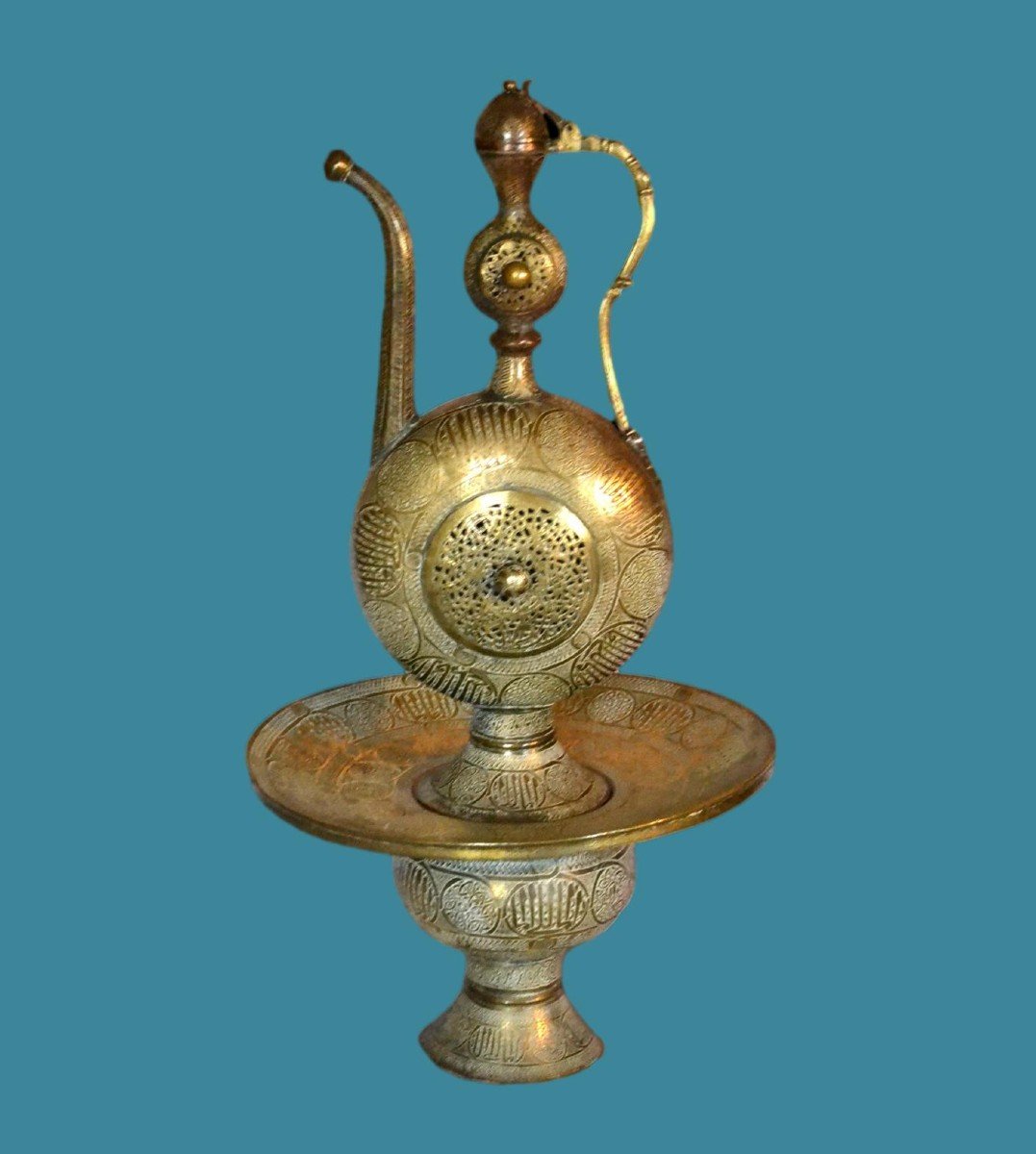 Important Ewer (h75 Cm) In Chiseled Brass, Daghestan, Caucasus, Second Part Of The 19th Century-photo-6