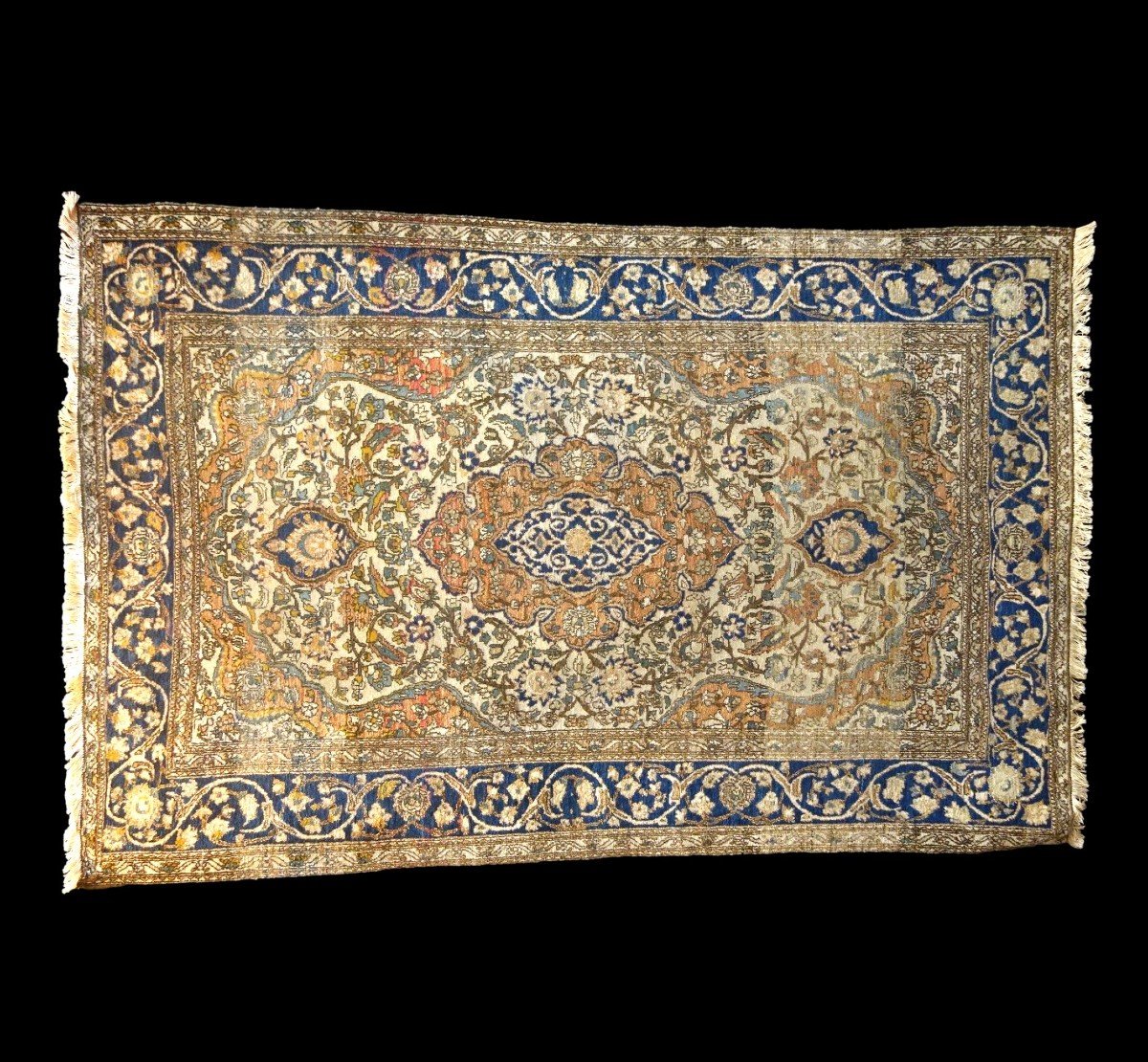 Antique Isfahan Rug, Persia, Early 20th Century, 133 Cm X 208 Cm, Hand-knotted Wool, Superb-photo-2