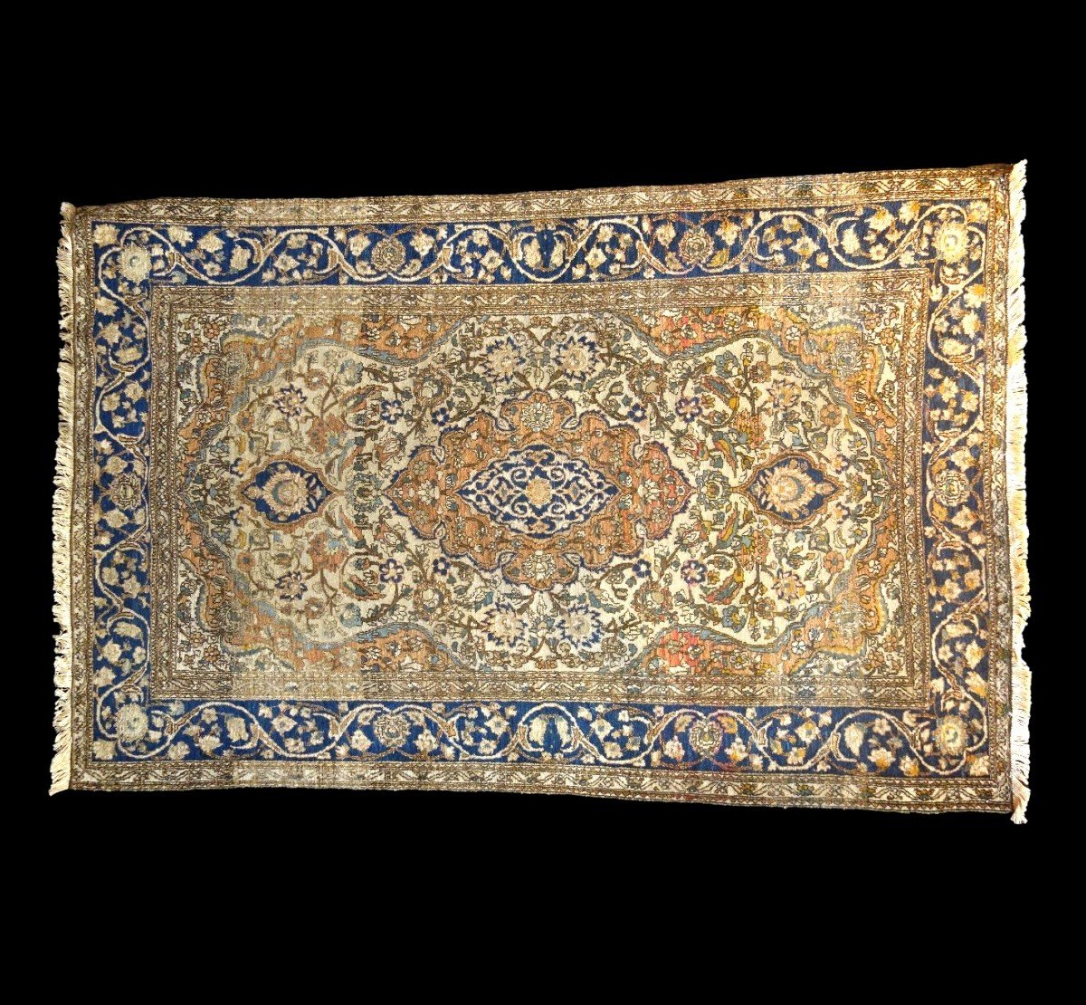 Antique Isfahan Rug, Persia, Early 20th Century, 133 Cm X 208 Cm, Hand-knotted Wool, Superb-photo-3