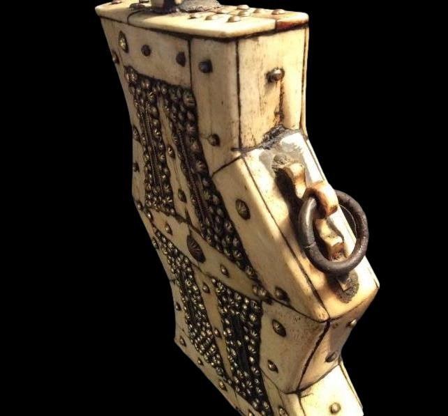 Berber Bone And Brass Powder Flask, Morocco, North Africa, 19th Century-photo-2