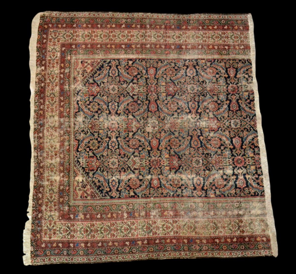 Old Ferahan, Rare 18th Century Fragment, 127 X 146 Cm, Hand-knotted Wool, Persia, Good Condition-photo-3