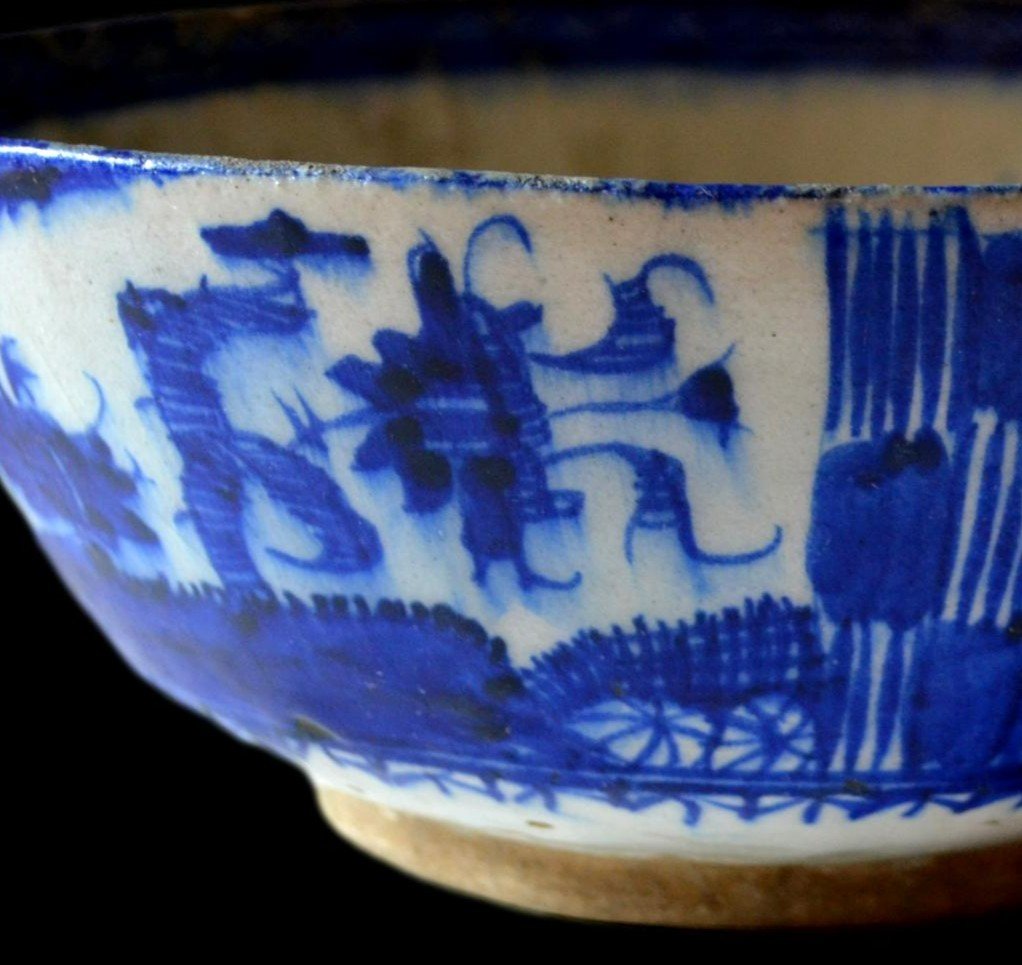 Grand bol Perse Kadjar, diamètre 24,4 cm, blanc, bleu, céramique siliceuse, Perse du XIXème -photo-1