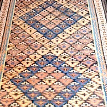 Important Kilim, Mid-twentieth Century, 118 Cm X 460 Cm, Hand-woven Wool, Iran, In Very Good Condition-photo-4