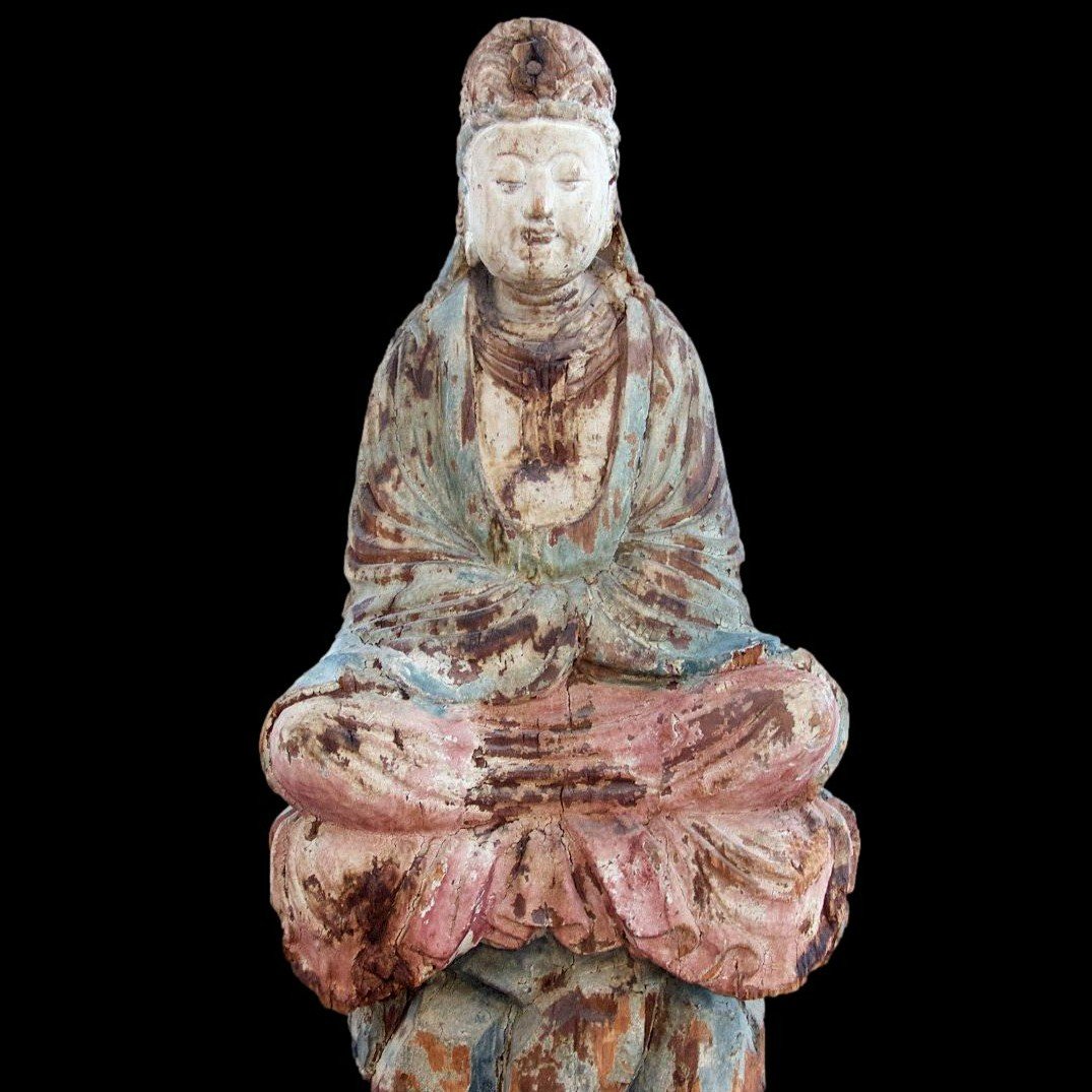 Grand Bouddha ancien, de temple, en bois polychrome, Chine fin du XVIIIème - début du XXème S