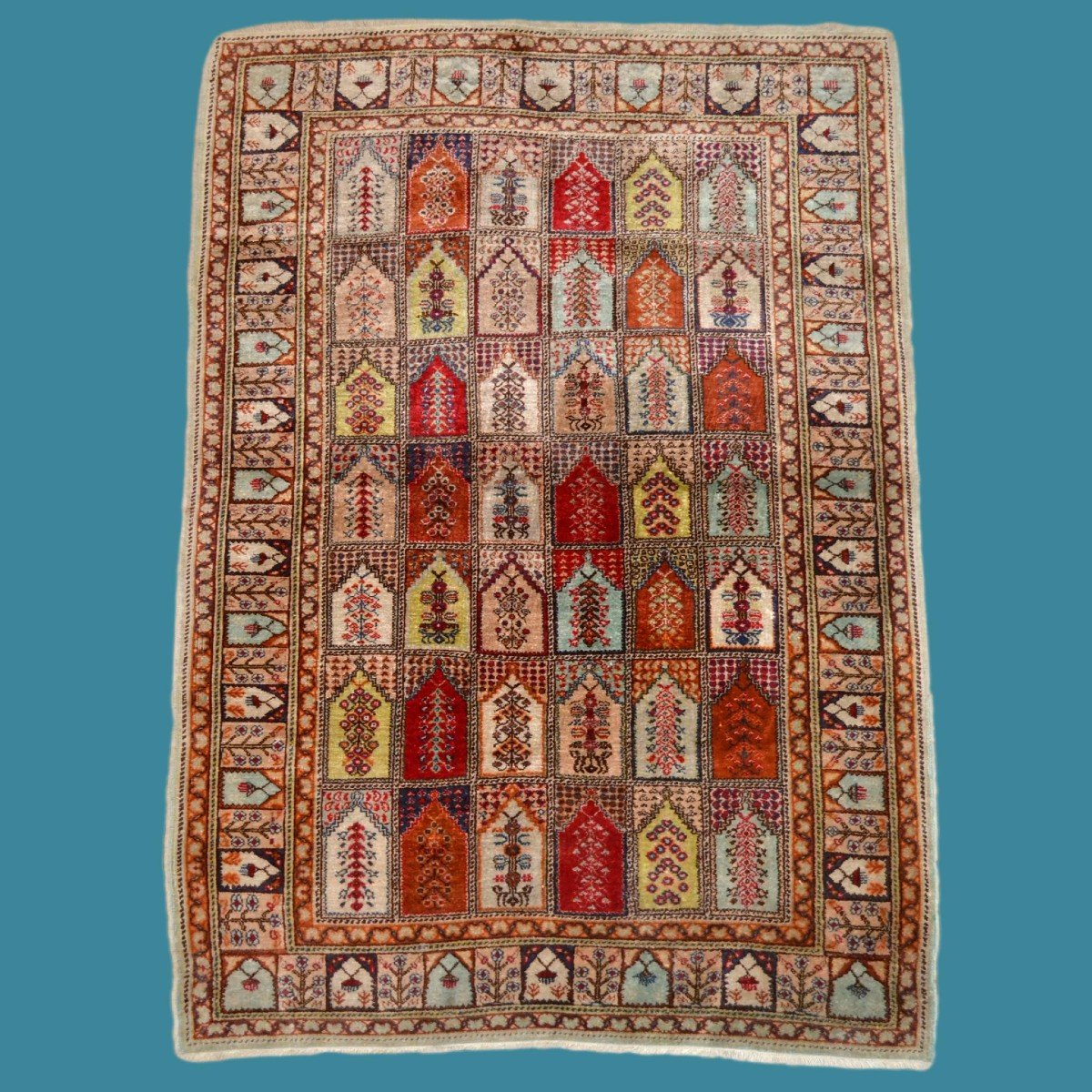 Kayseri ancien, laine & soie, 94 cm x 136 cm, noué main en Turquie vers 1920, en très bel état