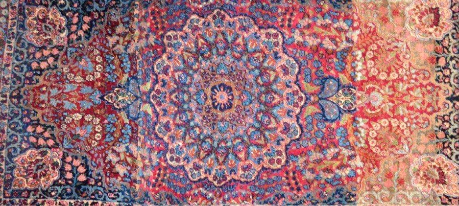 Kirman floral  ancien à rosace, 118 x 202 cm, laine nouée main en Perse, au XIXème (Iran)-photo-7
