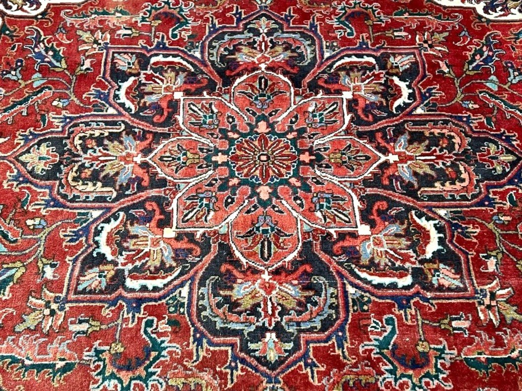 Hériz Charabiyan Rug, 241cm X 341 Cm, Persian, Hand-knotted Wool, Iran Circa 1970, Very Good Condition-photo-5