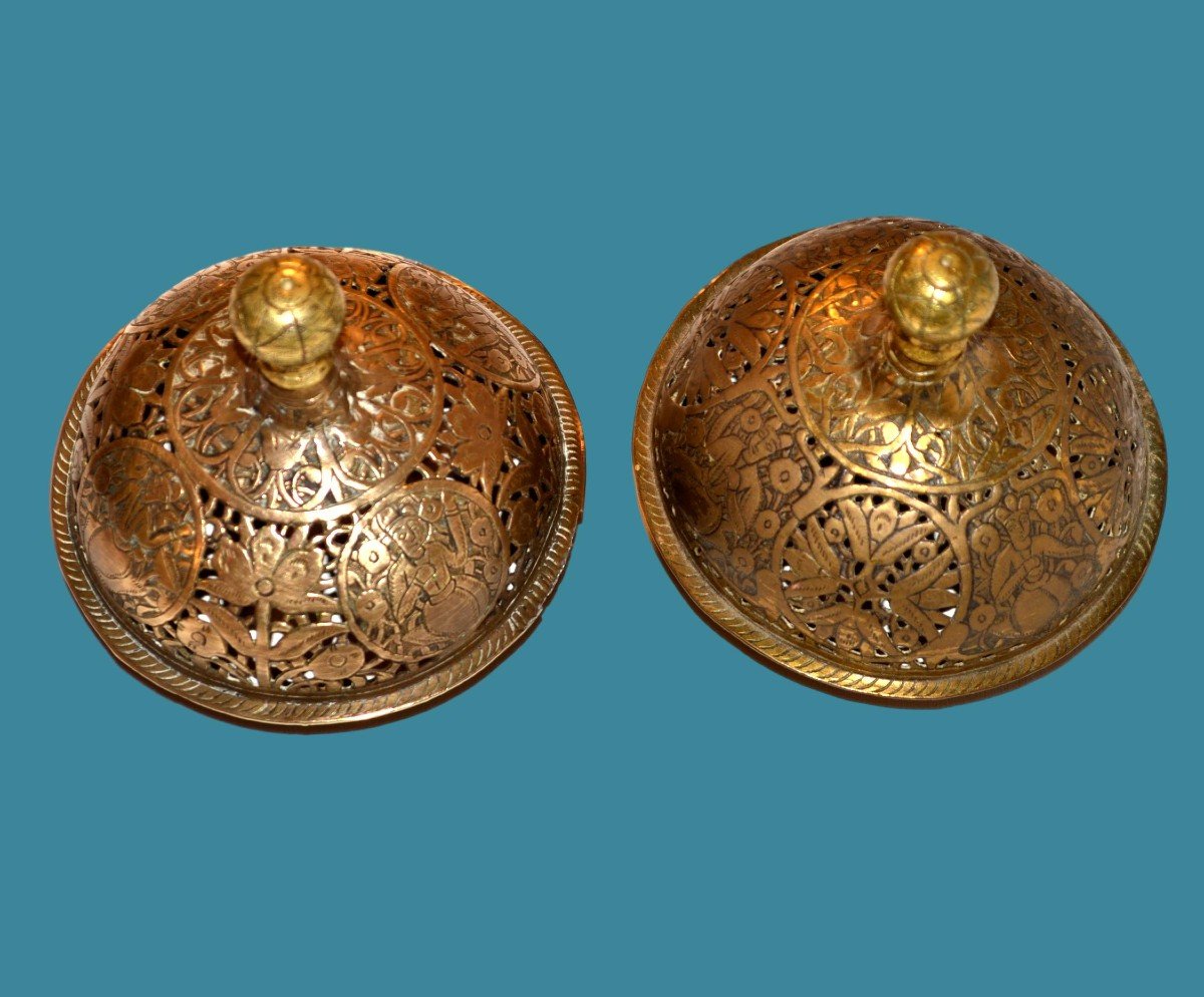 Pair Of Large Incense Burners, Chiseled & Openwork Brass, Persia, Iran, Under Kadjar Dynasty-photo-3