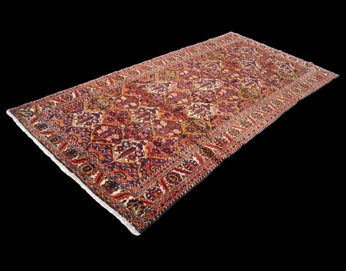 Tapis-galerie Bakhtiar, 150 x 302 cm, laine kork nouée main en Iran  vers 1960, en parfait état-photo-1