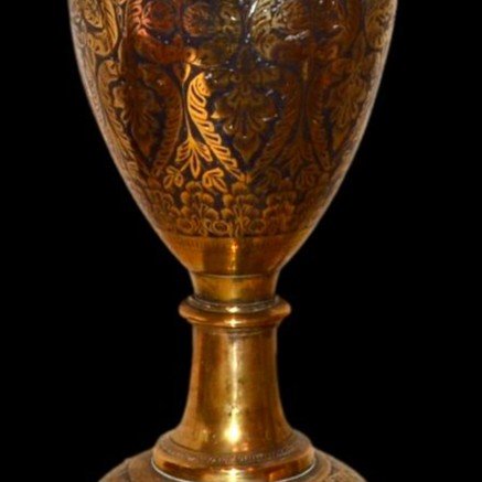 Important et lourd vase Indo-persan, laiton gravé au burin vers 1900 d'un somptueux décor-photo-4