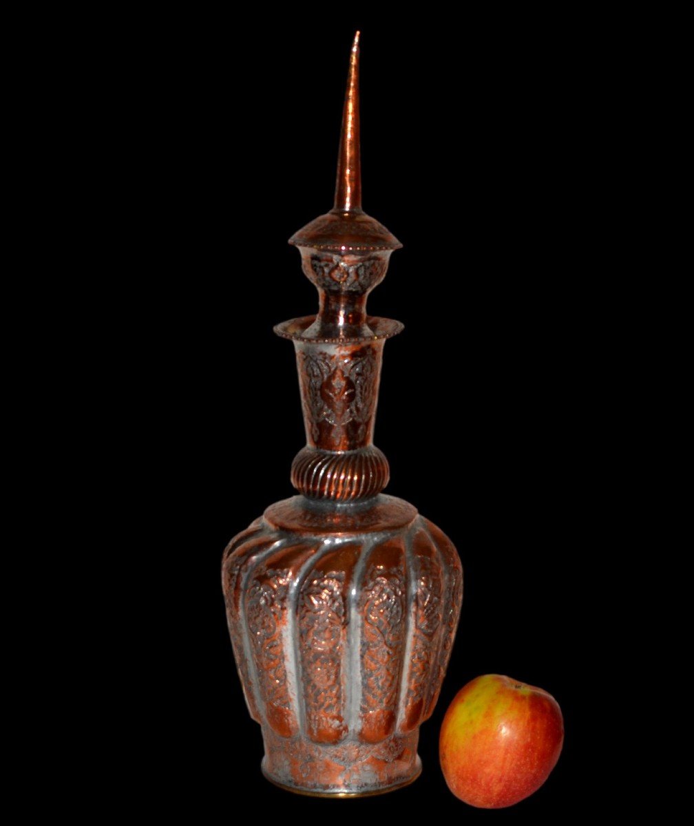 Important et lourd vase Indo-persan, laiton gravé au burin vers 1900 d'un somptueux décor-photo-8