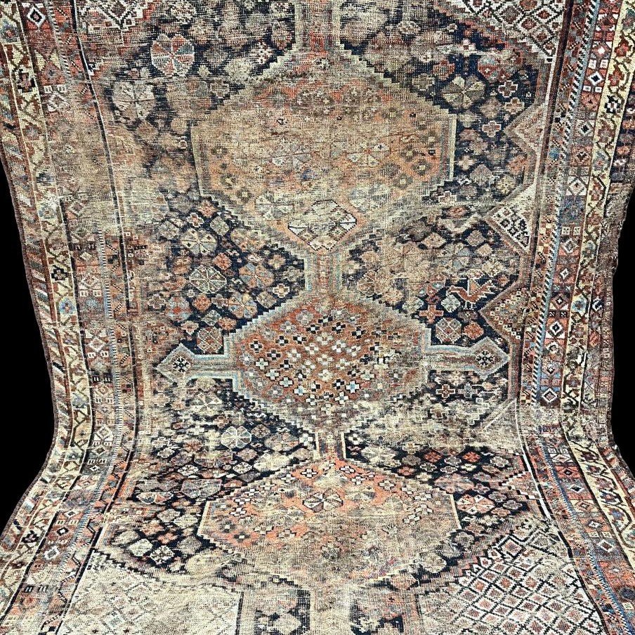 Tapis Gashghaï ancien, 152 x 213 cm, laine nouée main en Perse au XIXème siècle, rare patine