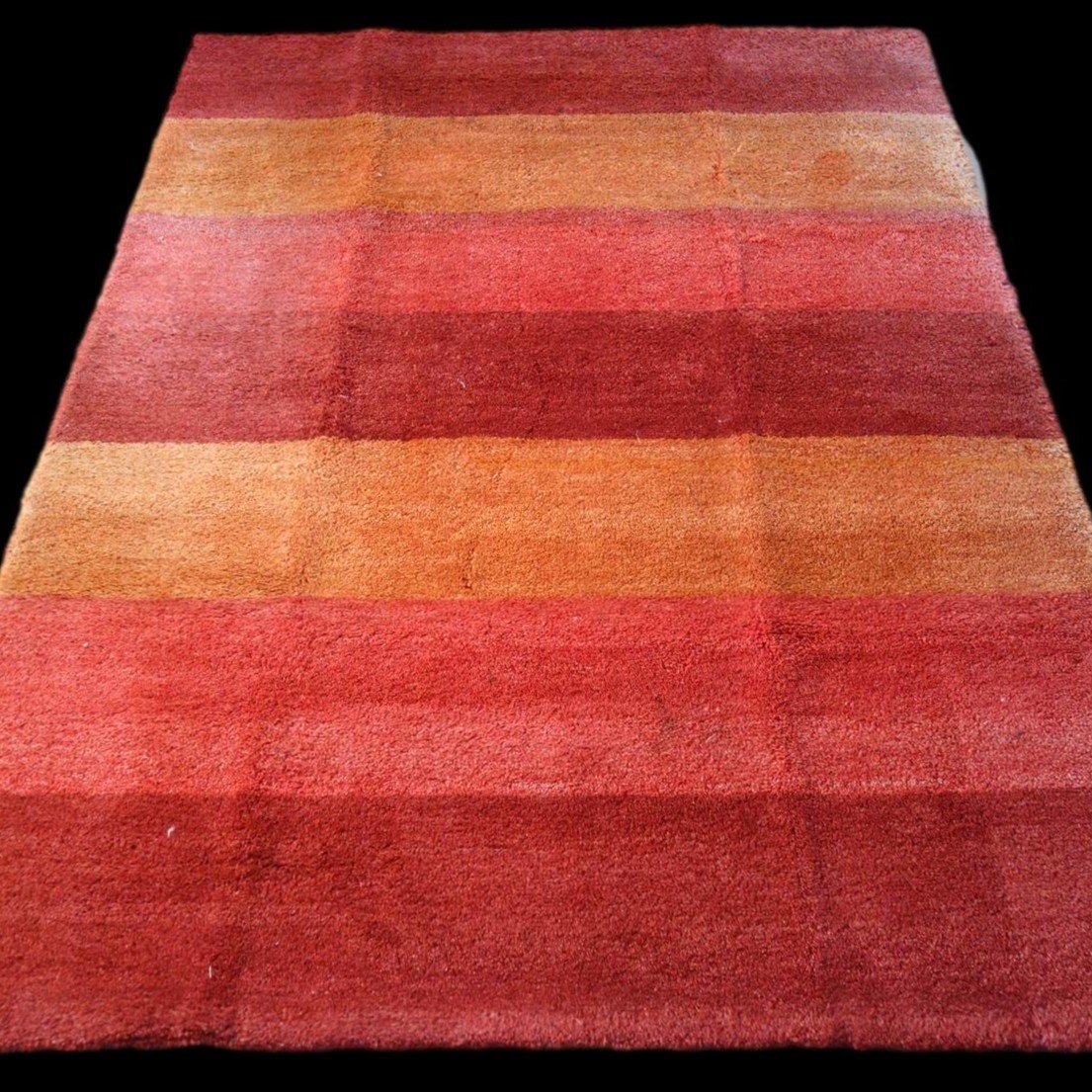 Tapis Gabbeh, 140 x 200 cm, laine nouée main, Iran vers 1970-1980, parfait état, épaisseur 3 cm