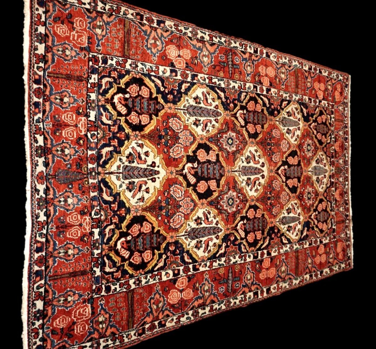 Tapis Bakhtiar ancien, 140 x 215 cm, beau persan en  laine nouée main en Iran  vers 1930-1950 -photo-3