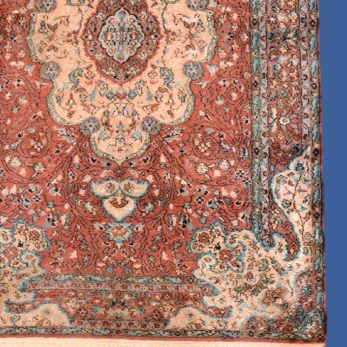 Tapis Cachemire en soie, 122 x 197 cm, noué main vers 1970, Srinagar, Cachemire, Inde du Nord-photo-3