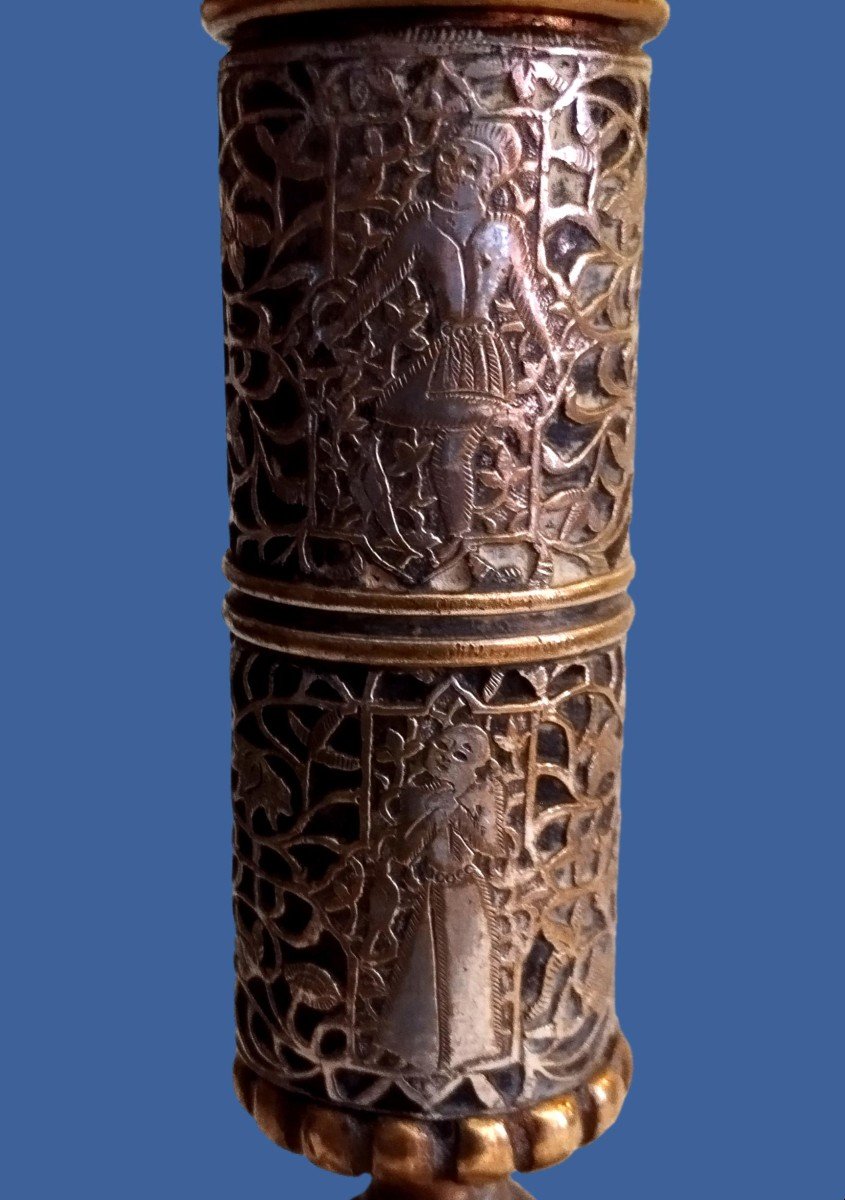 Bougeoir Kadjar aux cavaliers vers 1900 -1920, cuivre argenté et bronze, Iran, très bon état-photo-5