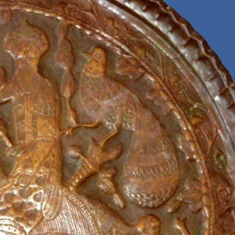 Antique Indo-persian Tray, Embossed Brass, 19th Century Persia, Kadjar Dynasty-photo-3