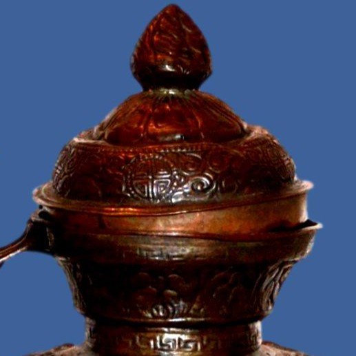 Aiguière rituelle dragon, Ht 34 cm, Tibet, cuivre au repoussé, bel état de conservation, XIXème-photo-1